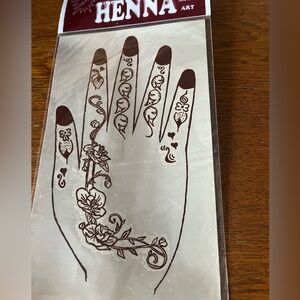 Elegant Brown Henna Art Hand Stencil